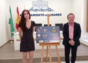 Sheila Carmona, concejala de Cultura junto al pianista y Director Artístico de la Fundación Andrés Segovia, José Manuel Cuenca.